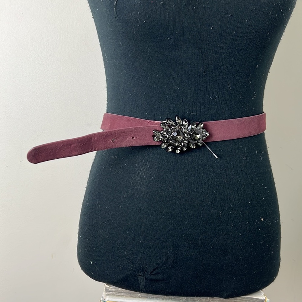 Loft Suede Leather Rhinestones Buckle Burgundy Belt Size Medium